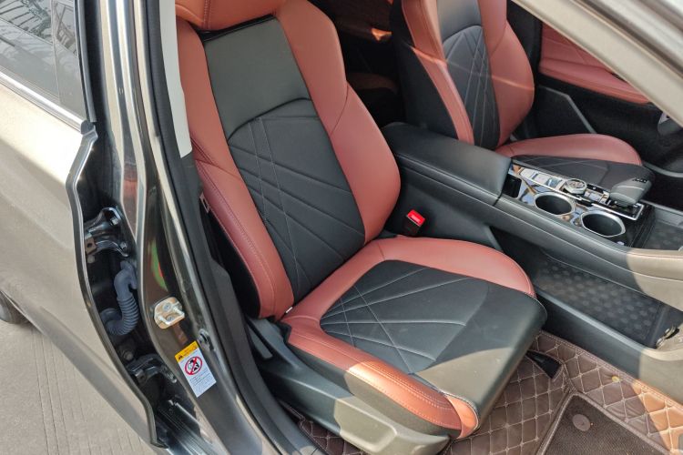 长安 逸动 2023款 畅享版 PLUS 蓝鲸NE 1.4T GDI DCT尊贵版局部细节41