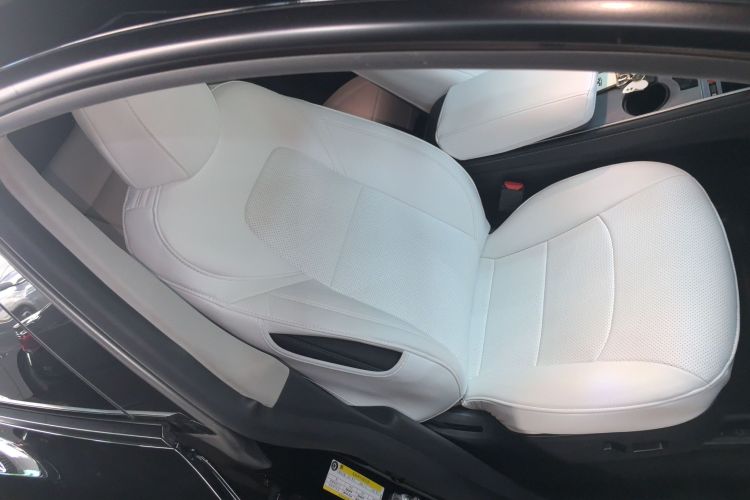 特斯拉 Model Y 2022款 改款 后轮驱动版局部细节41