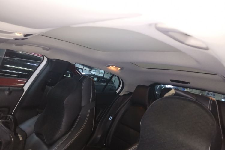 奔驰GLA 2019款 GLA 200 动感型局部细节22