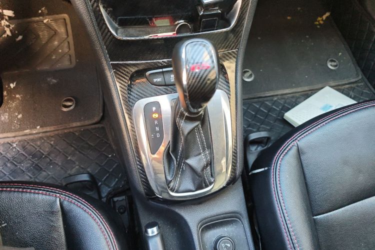 别克 威朗 2016款 两厢 15S 自动进取型中控内饰18