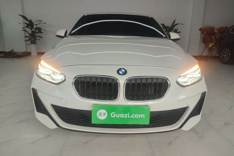 宝马1系 2023款 120i M运动版车身外观2