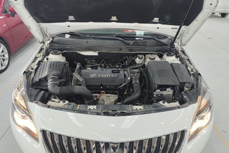 别克 君威 2015款 1.6T 领先技术型机舱底盘24