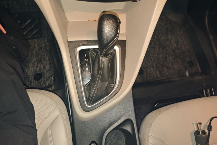 别克 英朗 2021款 改款 典范 1.5L 自动精英型局部细节18