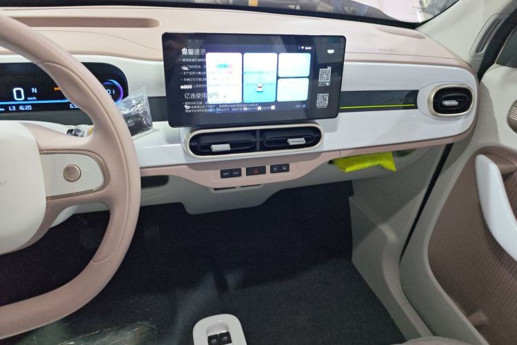 吉利银河 熊猫 2025款 210km 元气熊中控内饰16