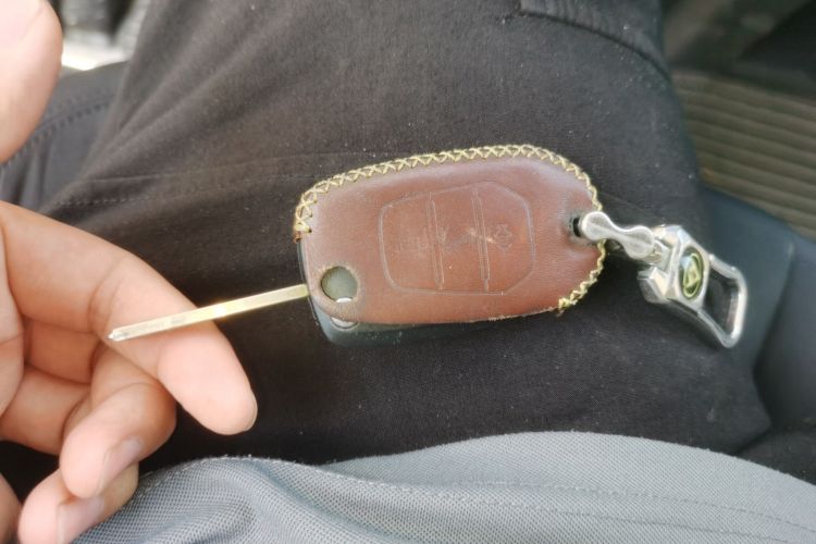 上汽大通MAXUS 新途V90 2019款 2.0T自动智多星后驱单胎长轴高顶7座中控内饰7001