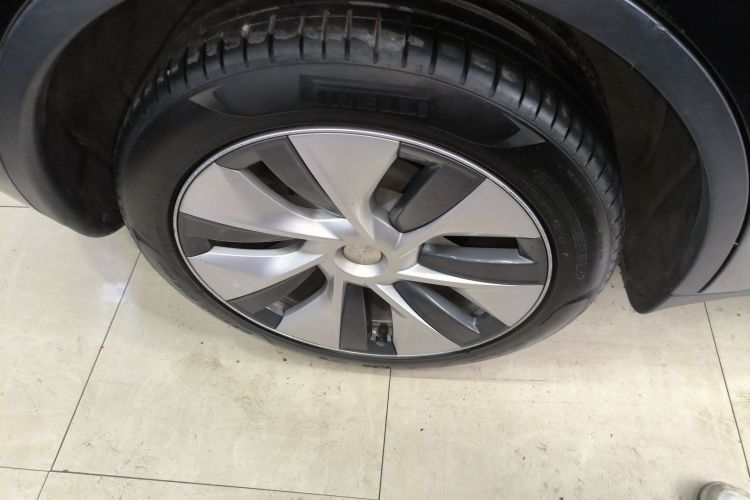 特斯拉 Model Y 2022款 后轮驱动版车身外观6008