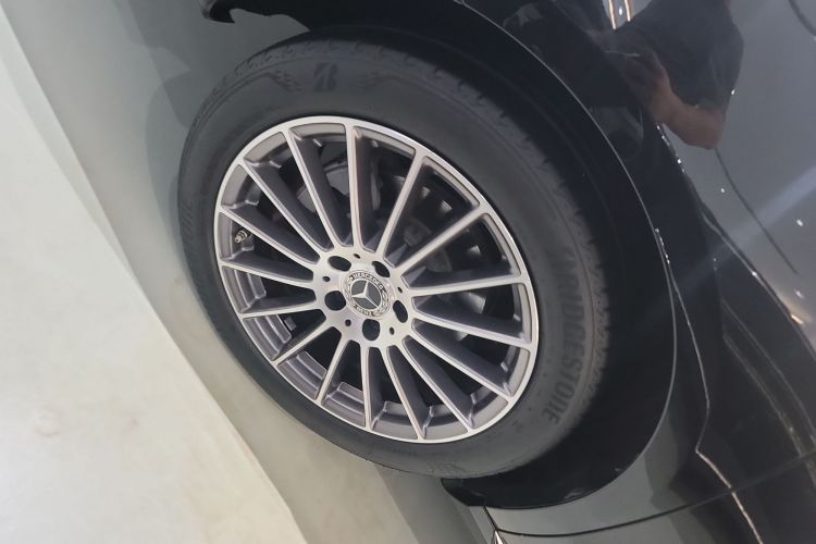 奔驰E级 2022款 E 260 L车身外观6008