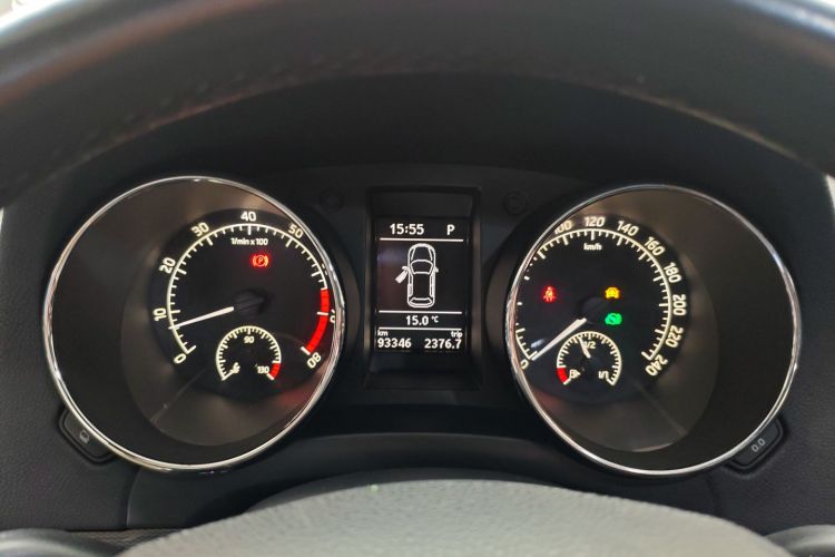 斯柯达 Yeti 2014款 1.4TSI DSG极地版中控内饰14