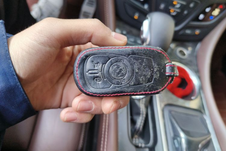 别克 昂科威 2014款 28T 四驱全能运动旗舰型中控内饰11