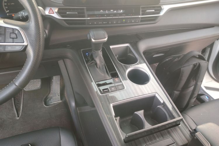 丰田 赛那SIENNA 2021款 2.5L混动 至尊版中控内饰18