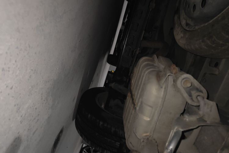 别克GL8 2014款 2.4L 经典版局部细节9008