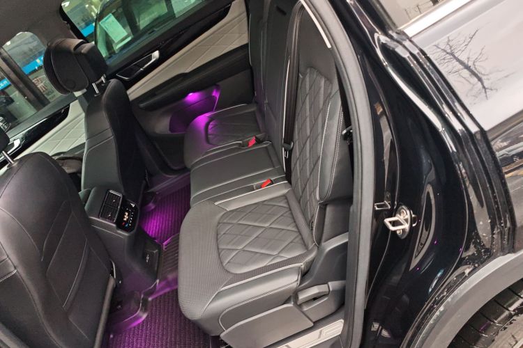 大众 途昂 2023款 530 V6 四驱尊崇旗舰版中控内饰21