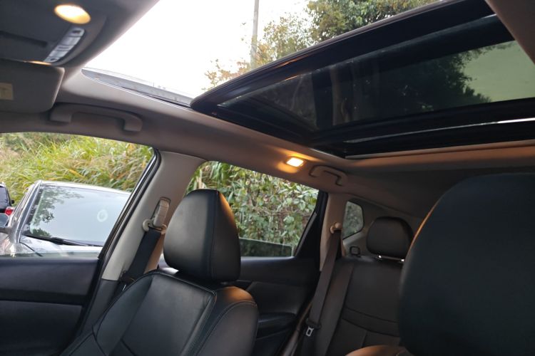 日产 奇骏 2017款 2.0L CVT舒适版 2WD局部细节22