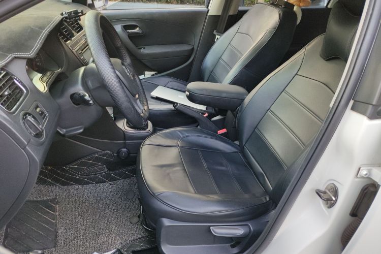 大众 Polo 2014款 1.6L 自动舒适版中控内饰19