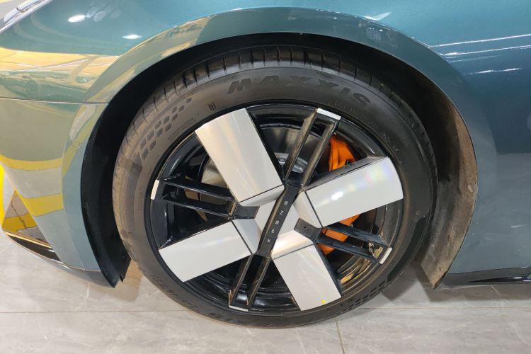 小鹏P7 2025款 702 长续航 Ultra车身外观6007