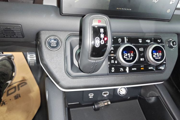 路虎卫士 2024款 110 3.0T P400 X-DYNAMIC HSE局部细节18