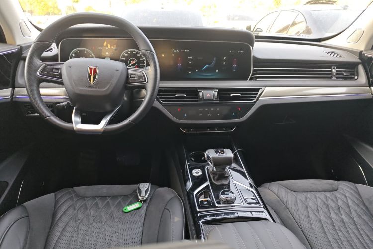 红旗HS5 2022款 改款 2.0T 智联旗享版中控内饰12