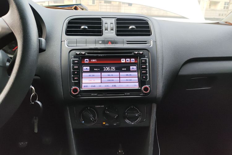 大众 Polo 2016款 1.4L 手动风尚型中控内饰16