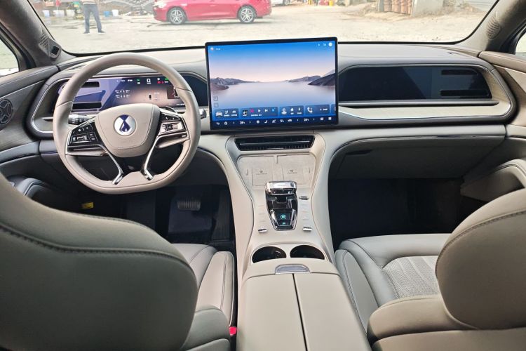 腾势N7 2024款 702 智驾Pro版中控内饰12