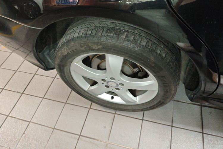 奔驰R级 2015款 R 320 4MATIC 豪华型车身外观6008