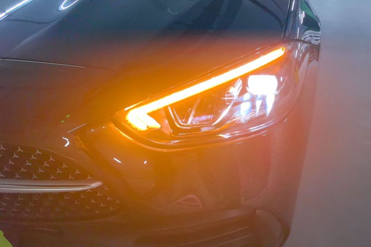 奔驰C级 2023款 改款 C 260 L 运动版局部细节36