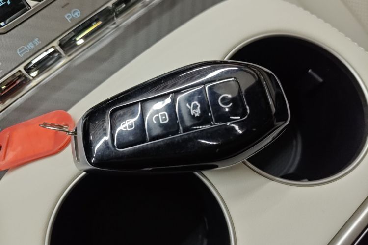 腾势Z9GT 2024款 1100四驱Ultra版中控内饰11