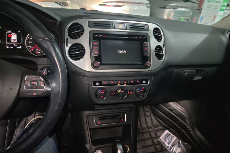 大众 途观 2015款 2.0TSI 自动四驱豪华版中控内饰16