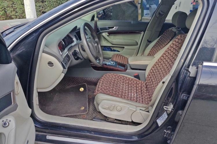 奥迪A6L 2011款 2.8 FSI 舒适型中控内饰19