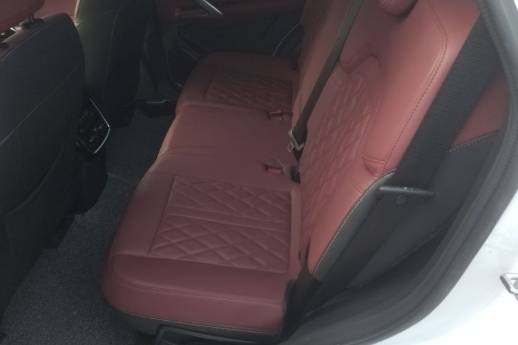 捷途X70 PLUS 2024款 1.6T DCT超享版 5座中控内饰7004