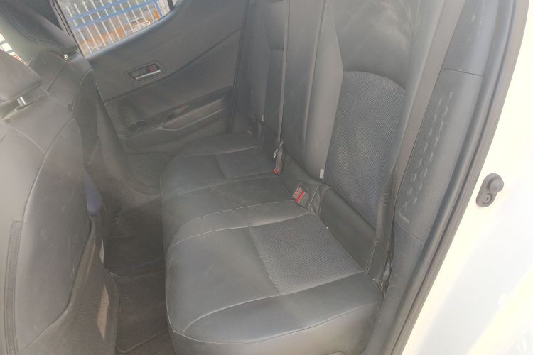 丰田C-HR 2023款 2.0L 领先版中控内饰21