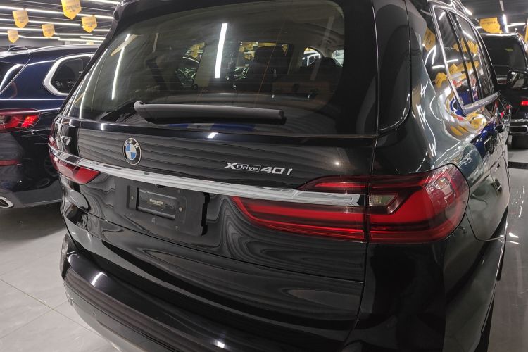 宝马X7 2021款 xDrive40i 领先型豪华套装车身外观6