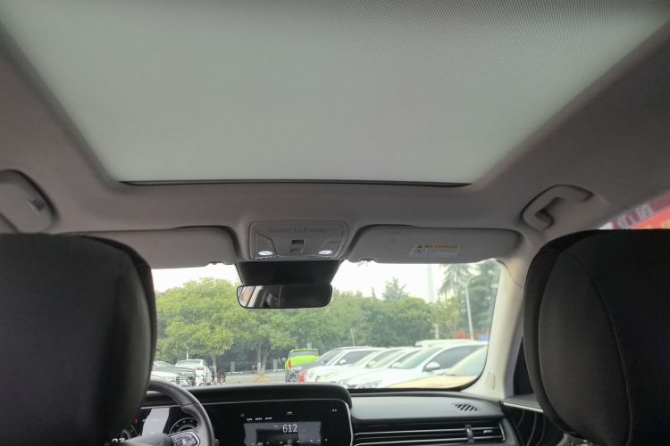 红旗HS5 2019款 2.0T 智联旗享版中控内饰22