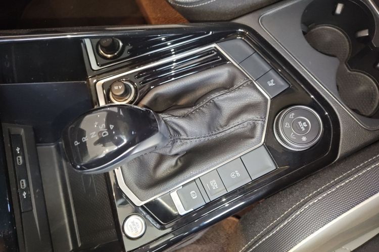 大众 探岳 2023款 改款 380TSI 四驱R-Line高能版中控内饰18