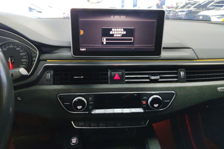 奥迪A4L 2017款 45 TFSI quattro 风尚型中控内饰16