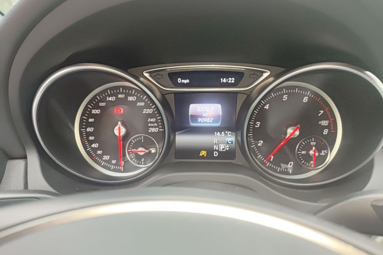 奔驰CLA 2017款 改款 CLA 200 时尚型中控内饰15