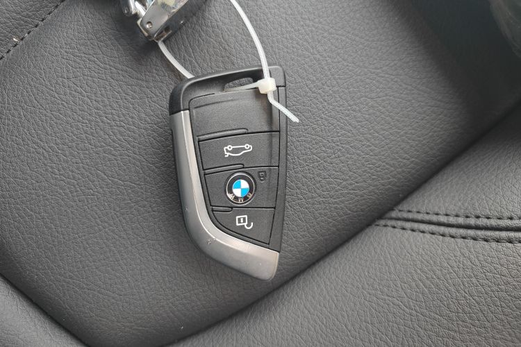 宝马X1 2016款 sDrive18Li 尊享型中控内饰11