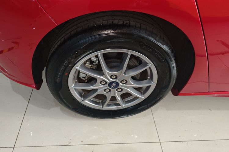 福特 福克斯 2020款 两厢 EcoBoost 180 自动锋潮型车身外观6008