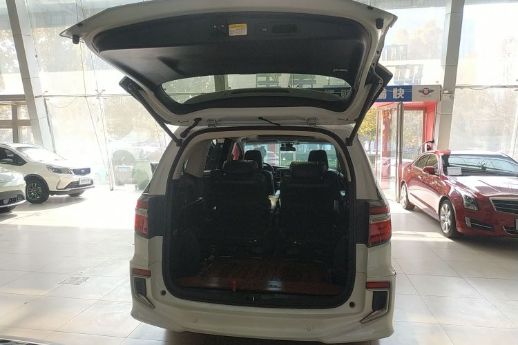 本田 艾力绅 2019款 2.0L 混动豪华版机舱底盘23