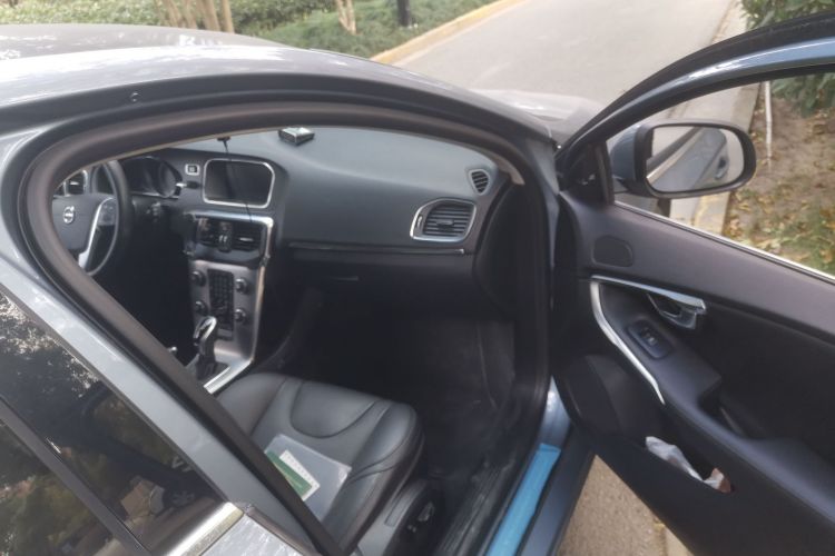 沃尔沃V40 2017款 T3 智雅版局部细节9005