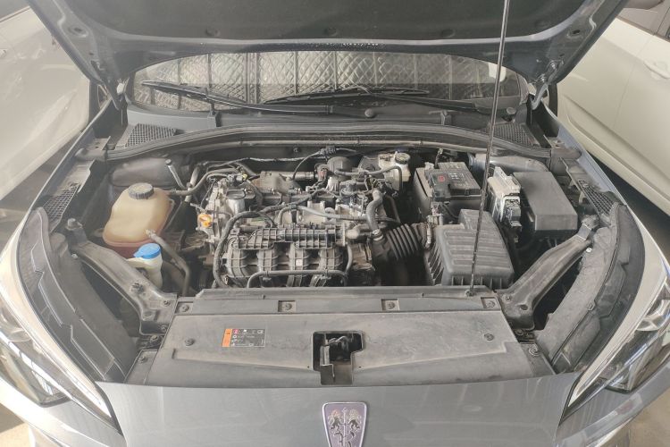 荣威i5 2023款 1.5L 手动舒享版机舱底盘24