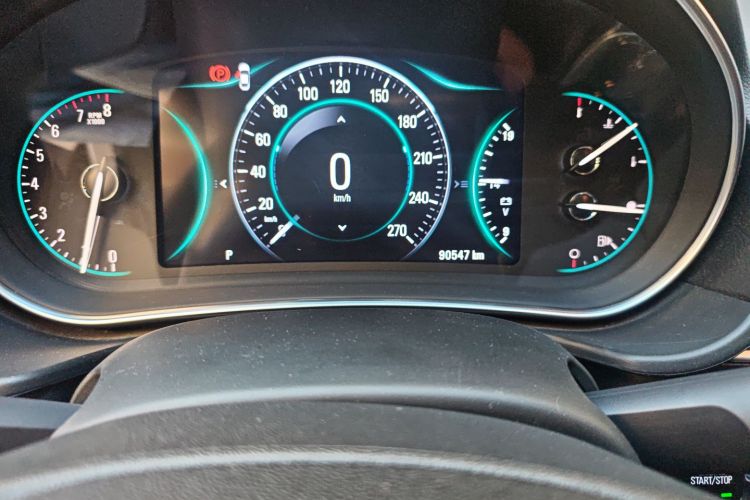 别克 君威 2015款 1.6T 精英技术型中控内饰15