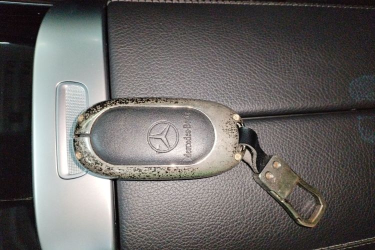 奔驰C级 2022款 改款 C 200 L 运动版中控内饰11