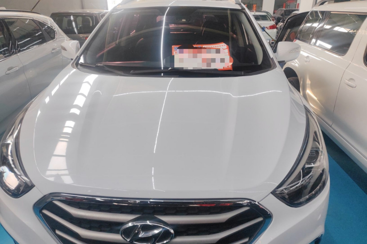 北京现代ix35 2015款 2.0L 自动两驱智能型 国V车身外观2