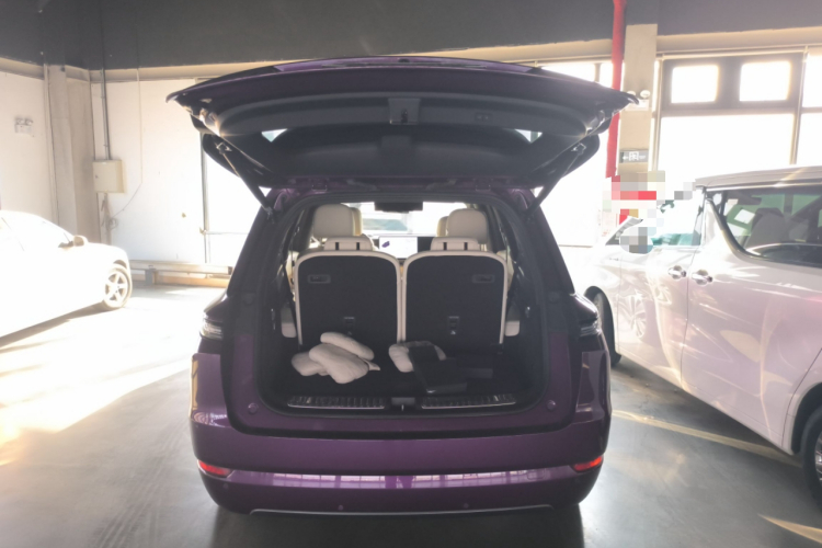 理想汽车 理想L9 2024款 Ultra机舱底盘23