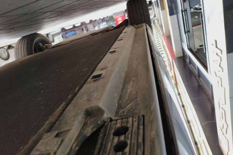 红旗E-HS9 2021款 510km 旗领版 四座局部细节9002