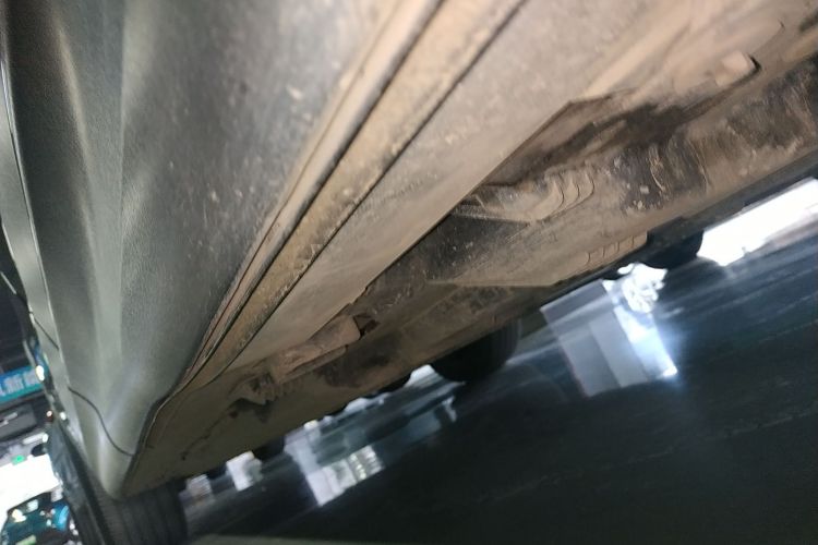 奔驰EQB 2022款 EQB 350 4MATIC 首发特别版局部细节9002