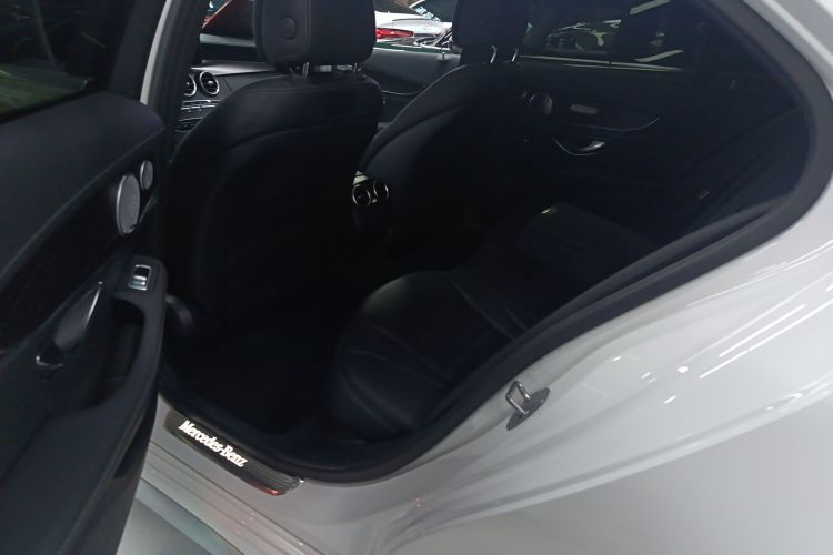 奔驰C级 2018款 C 200 L 运动版中控内饰7004