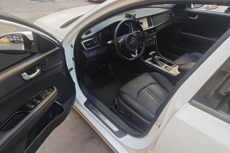 起亚K5 2016款 2.0T 自动PRM中控内饰7003