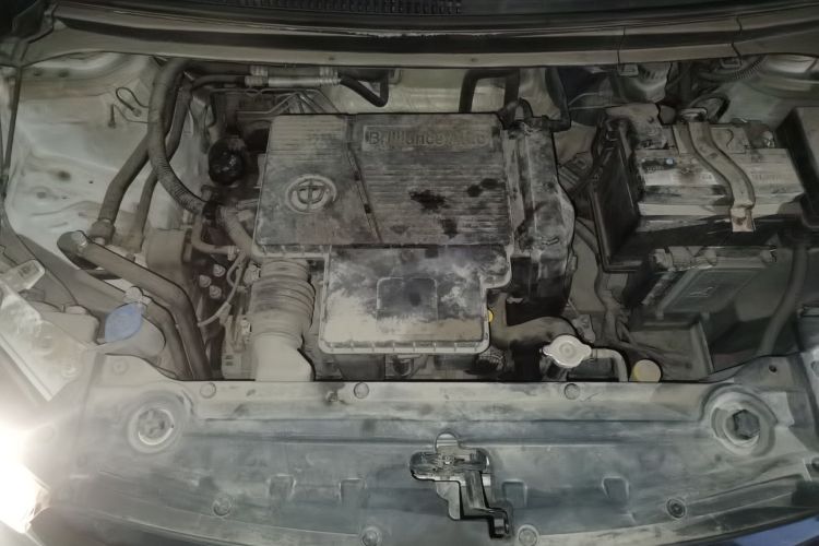 中华V3 2015款 1.5L 自动舒适型局部细节24