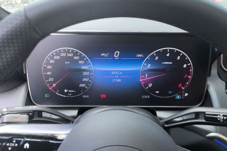 奔驰GLC 2025款 改款 GLC 260 L 4MATIC 豪华型中控内饰14